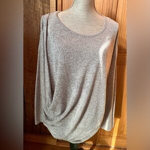 Double Zero Light Gray Long Sleeve Drape Lightweight Sweater Size L